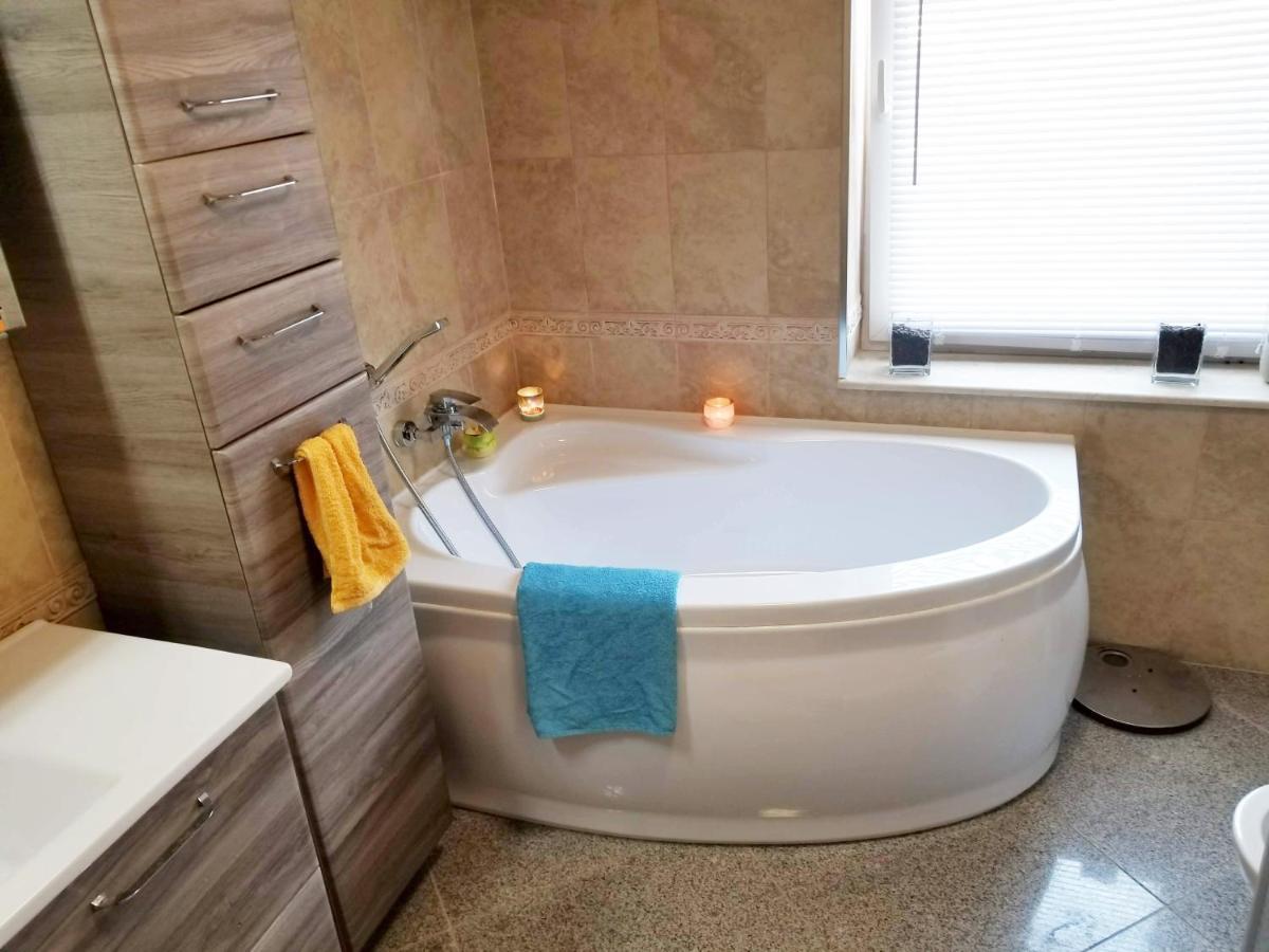 A Spacious 3 Bedroom Apartment In Bad Abbach/Regensburg Dış mekan fotoğraf